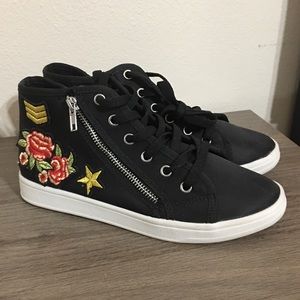 Steve Madden Sneakers